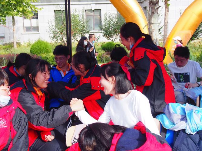 浙江省足协“工作沙龙进百校”公益活动在杭州市星洲小学举办